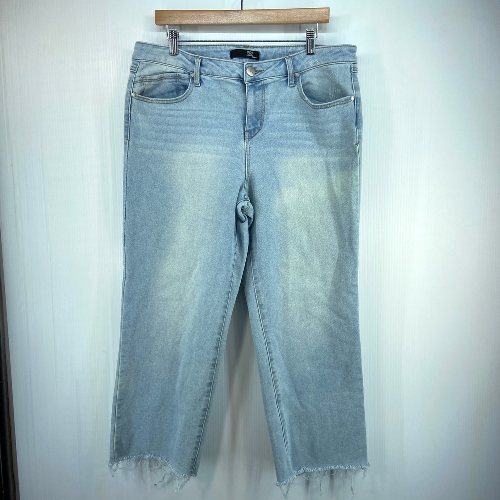 1822 Denim Light Blue Wash Raw Hem Cropped Jeans Womens Plus 16